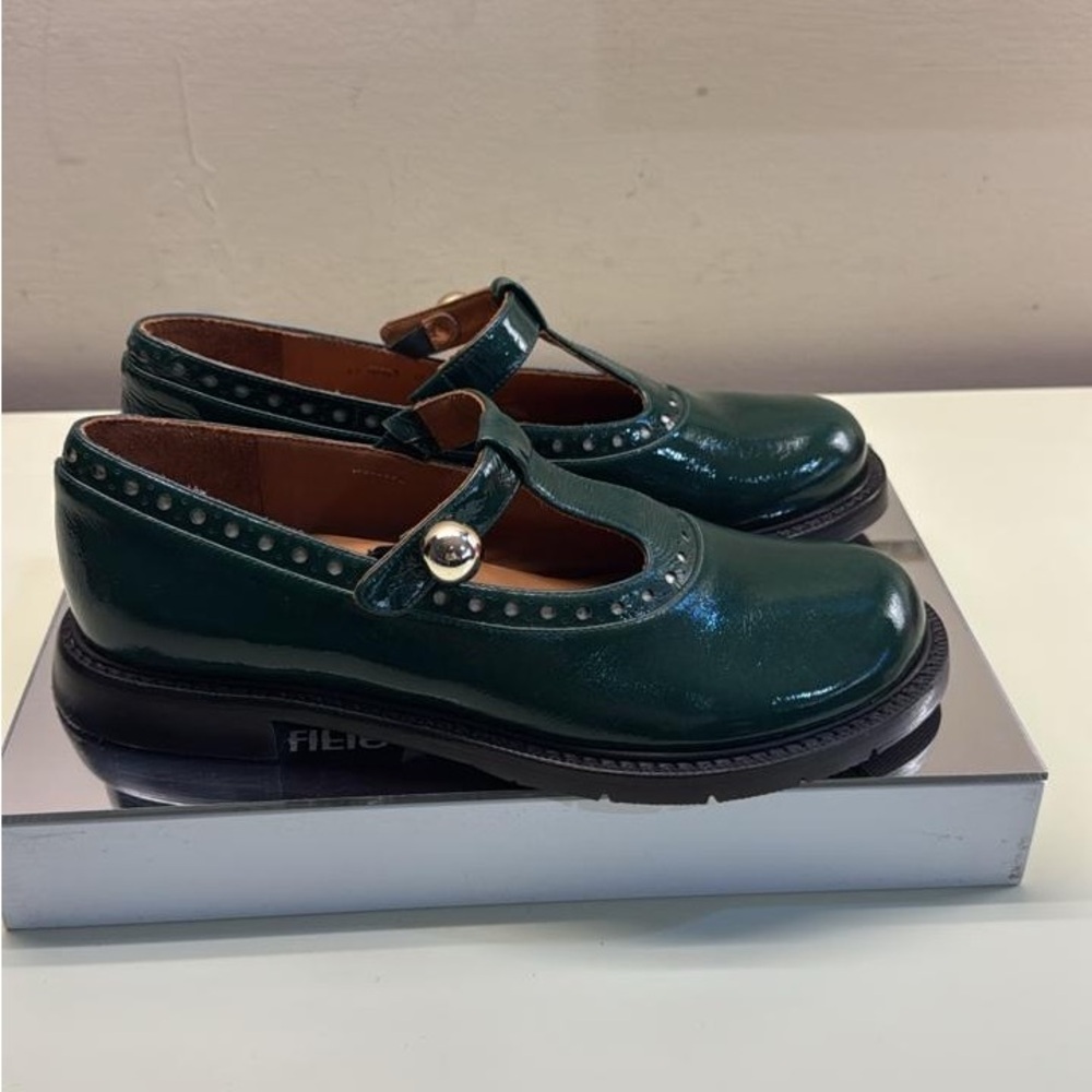 Chie Mihara emerald green woman’s leather t shaped leather loafers